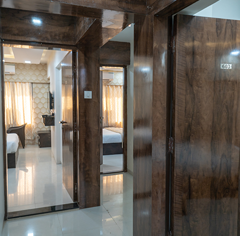 Standard room at Hotel Dhavalgiri